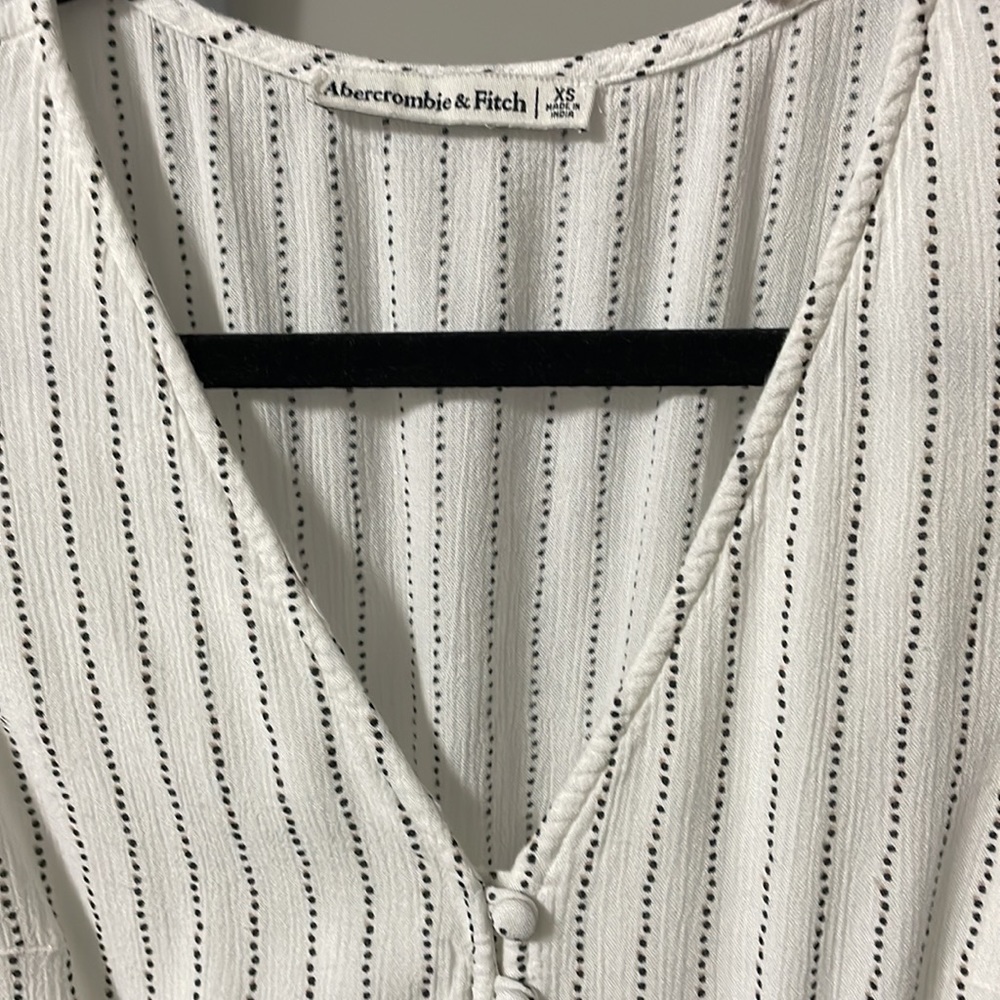 A&F blouse - Picture 2 of 3